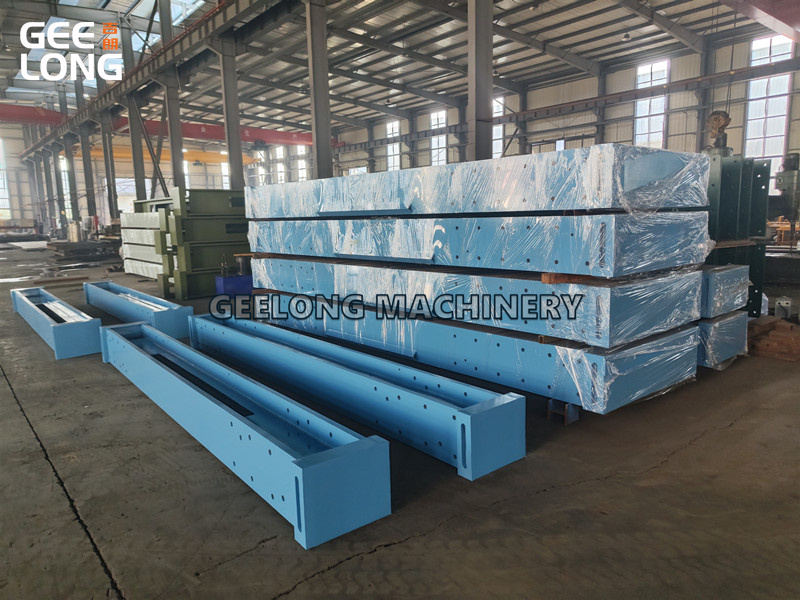 Машина горячего прессования с двойной рамой для изготовления фанеры