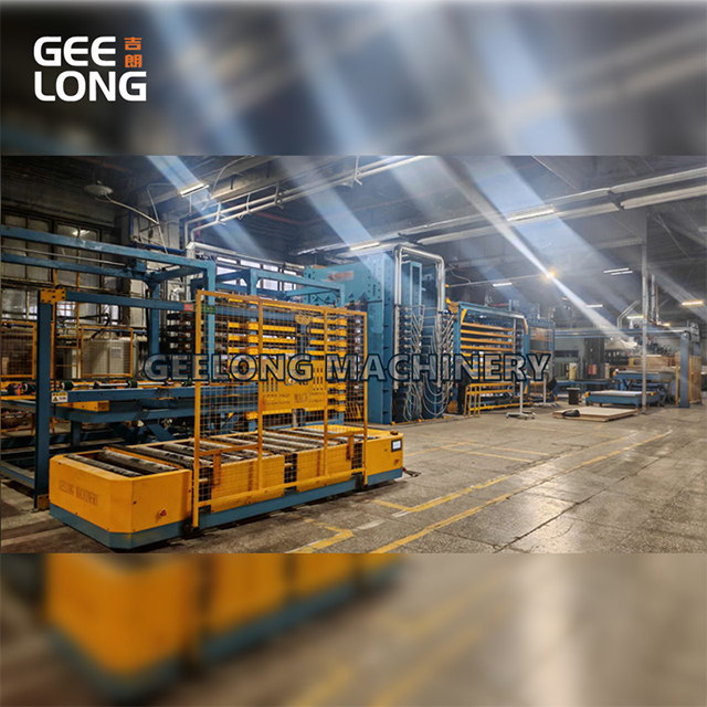 Полностью автоматическая линия для прессования фанеры с вертикальной системой подачи