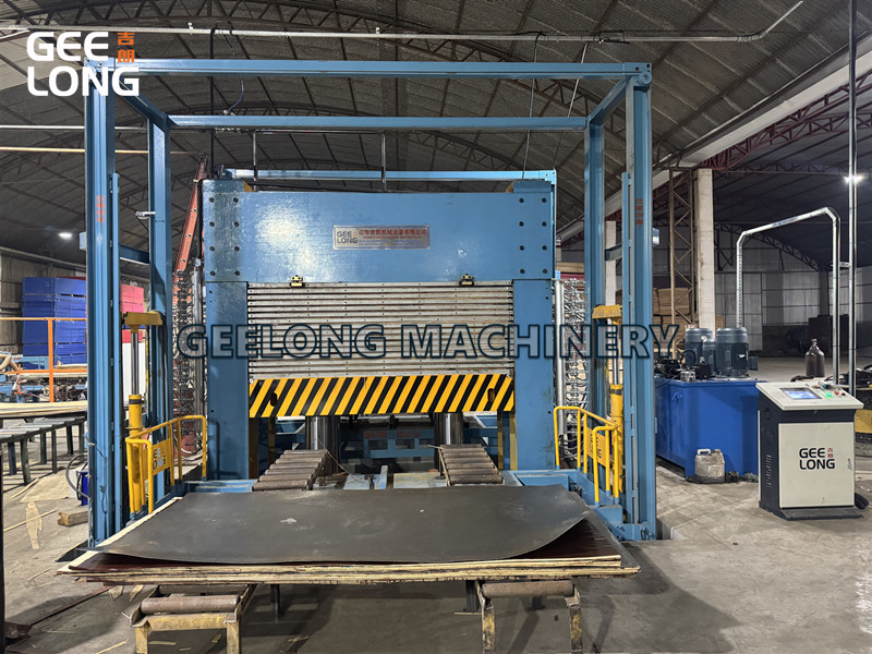 Машина горячего прессования фанеры с пленочной облицовкой 5x5 футов (7)