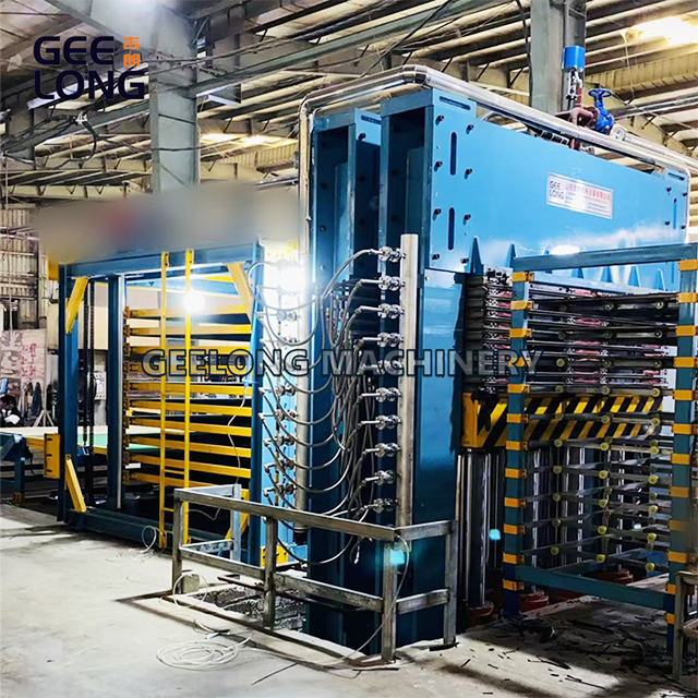 Машина для горячего прессования фанеры с двойной рамой и сверхмощной пленкой